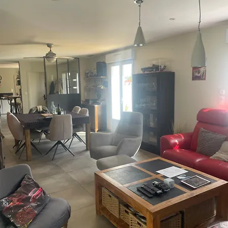 Maison *